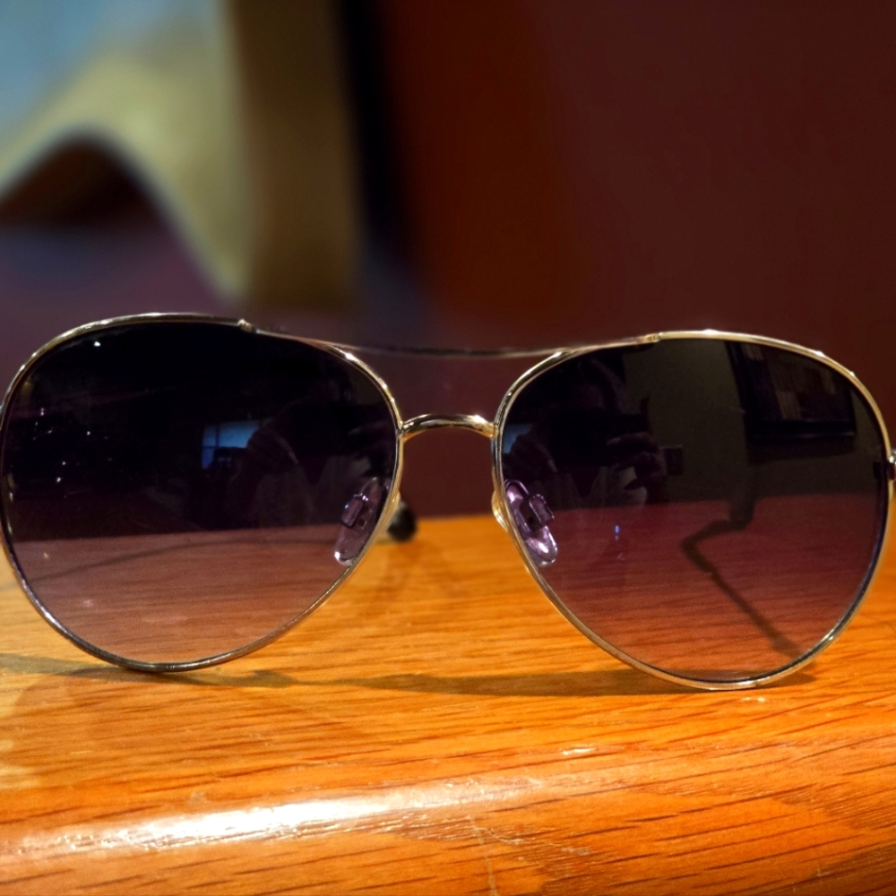 Aviator Style Sunglasses